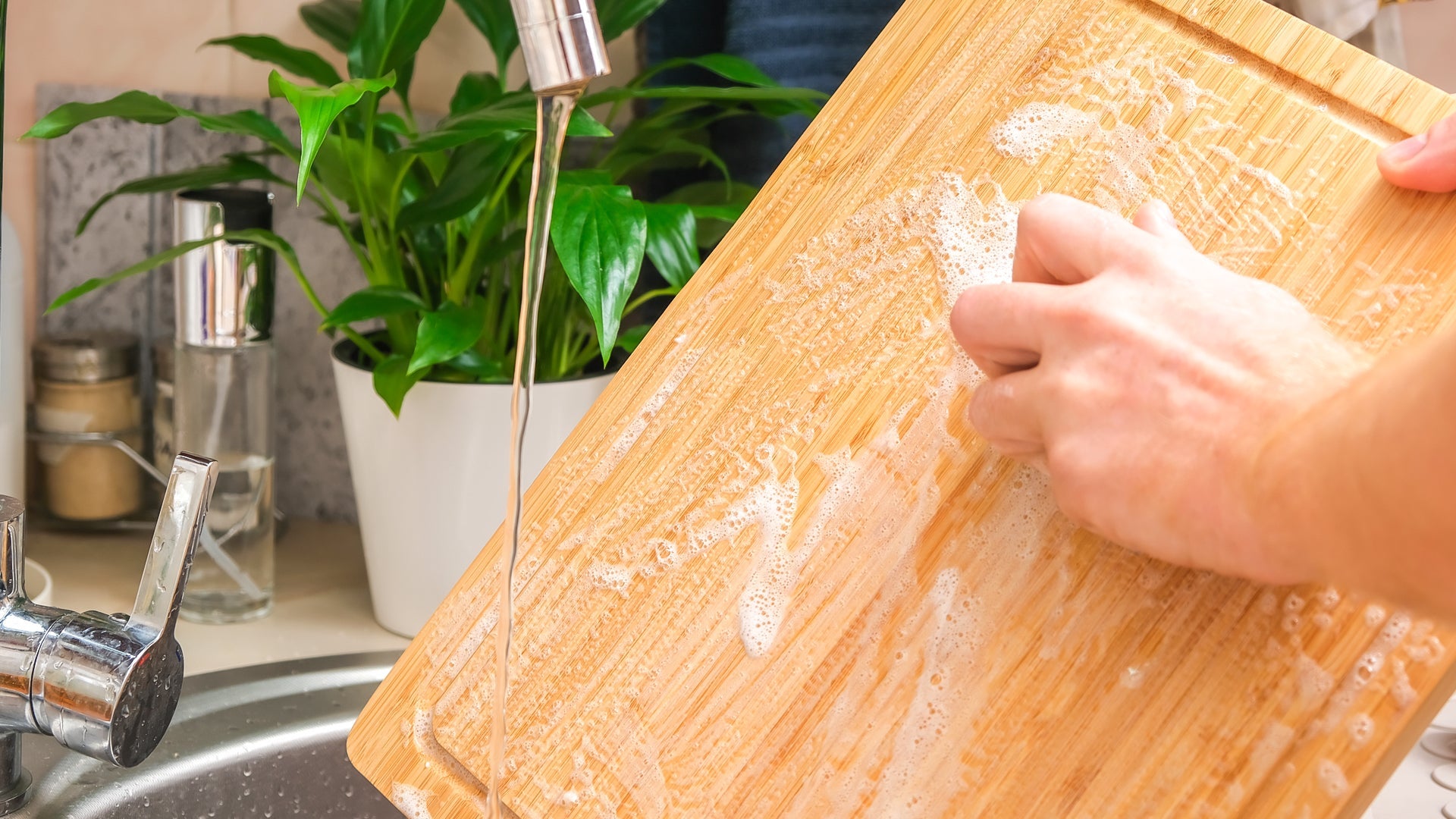 https://www.innoteck.co.uk/cdn/shop/articles/bamboo-2_3bec8fe7-e905-4158-be43-5ba41d16c0bd.jpg?v=1758812188