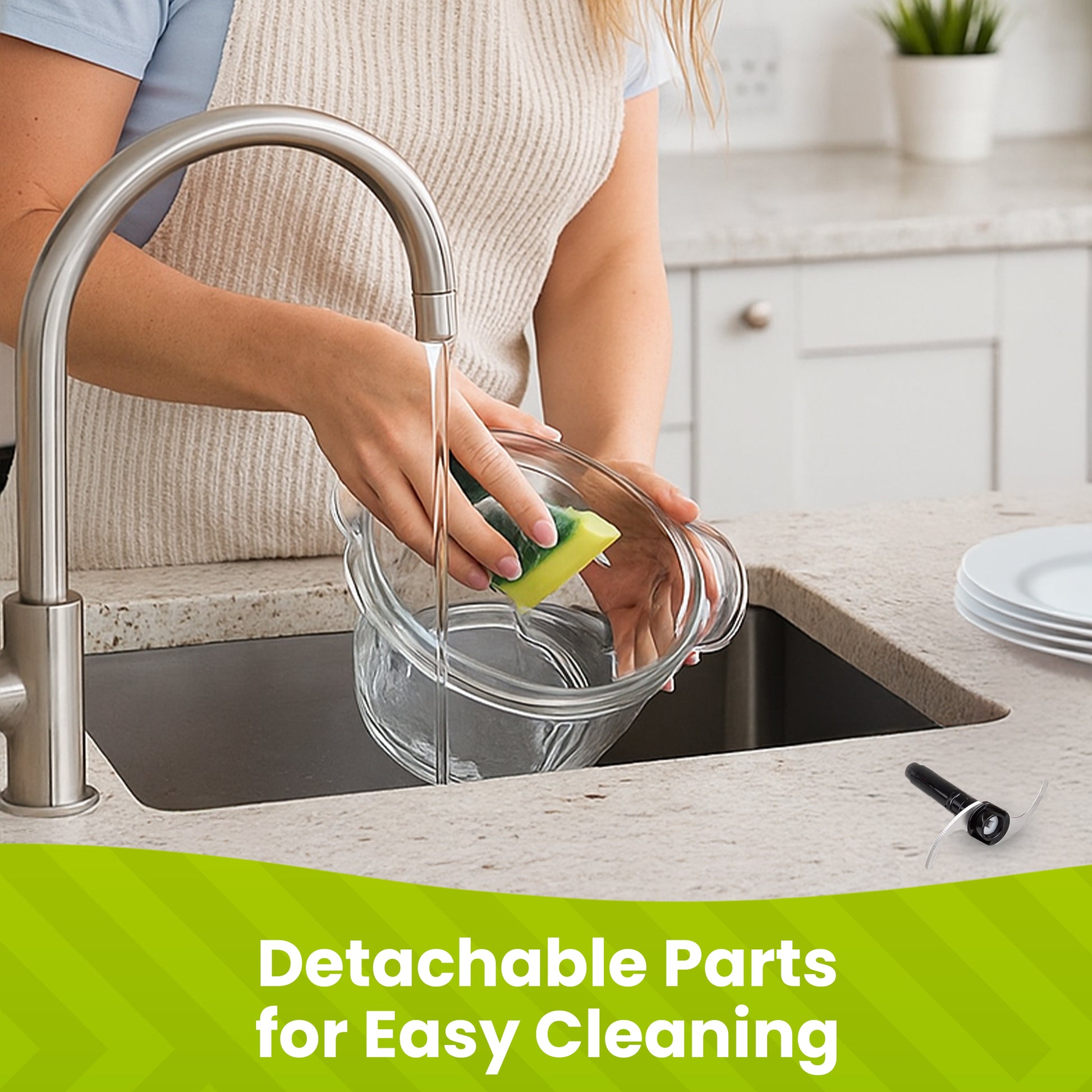 Innoteck mini chopper close-up blade view